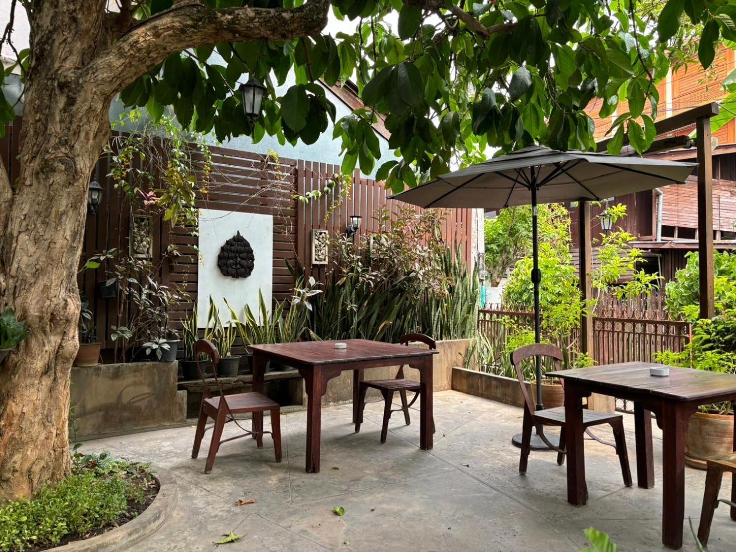 Yindee Stylish Guesthouse Chiang Mai Bagian luar foto